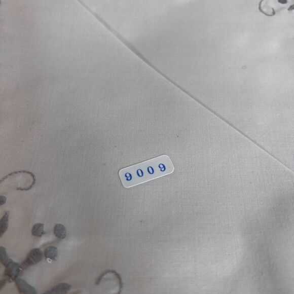 Set of 12 NEW Cloth Dinner Reusable Napkins Embroidered Edges & Corners Ivory - Picture 9 of 11